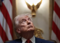 Morning Call: Mercados ignoram blefes de Trump e passam a precificar a duração da guerra no Irã