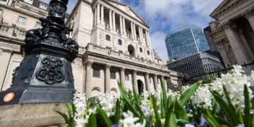 Inglaterra mantém juros em 3,75% e sinaliza cautela com inflação e choque de energia