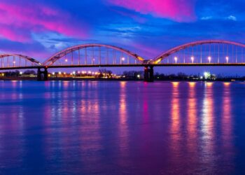 Com um impressionante vão principal de 420 metros de comprimento, a ponte estaiada de 2004 cruzou o canal interoceânico e desafogou o trânsito do Panamá