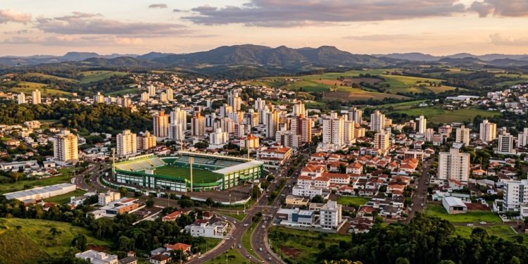 A cidade catarinense que inventou um modelo copiado pelo Brasil inteiro exporta carne para mais de 100 países