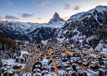 Cidade ideal para quem busca ar puro proíbe carros a combustão, sendo a porta de entrada oficial para as pistas de esqui da famosa montanha Matterhorn