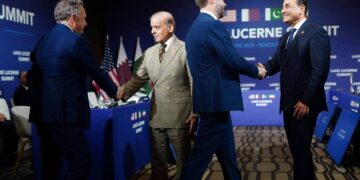 Morning Call: EUA suspendem sanções ao petróleo iraniano por 60 dias