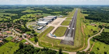 Metrópole da tranquilidade com pista gigante: cidade que lidera o bem-estar nacional esconde um recorde mundial na aviação regional