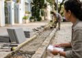 Quanto um pedreiro cobra para fazer uma calçada nova na frente de casa em 2026