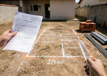 Quanto um pedreiro cobra para construir uma edícula de 18 m² nos fundos de casa em 2026?