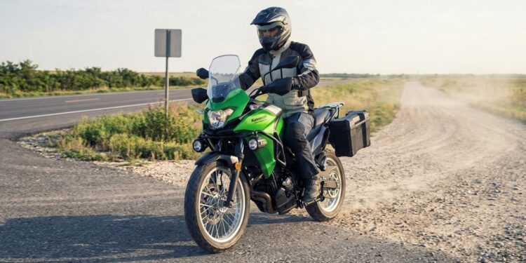 A trail bicilíndrica de 300 cilindradas com roda dianteira de 19 polegadas quer ser a moto de quem não sabe onde a estrada termina