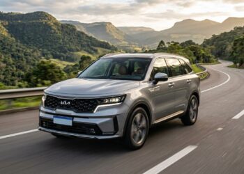 O SUV de sete lugares que passa de 1.900 litros com bancos rebatidos quer resolver família, viagem e carga no mesmo pacote