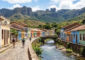 Lençóis, na Bahia, é a porta de entrada para a Chapada Diamantina, tem ruas de pedra do século XIX e um rio que corre azul turquesa no centro da cidade