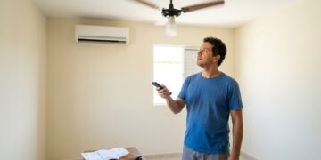 Quanto custa um ventilador de teto com controle remoto em 2026 e por que ele consome menos energia que o ar-condicionado mesmo ligado o dia todo
