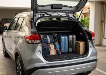Bancos de gravidade zero e porta-malas de 432 litros colocam este SUV novato em briga de gente grande