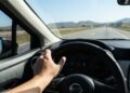 Este sedã automático faz 15 km com 1 litro e virou o tipo de compra que parece sem graça até a primeira viagem