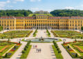 Eleita diversas vezes a melhor cidade do mundo para viver, a capital imperial preserva palácios intactos e respira música clássica