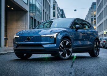 O elétrico compacto com até 428 cv que coloca desempenho de supercarro em uma carroceria pequena demais para passar despercebida