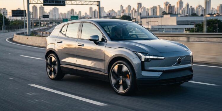 Um elétrico compacto com até 428 cv coloca desempenho de supercarro em uma carroceria pequena demais para passar despercebida
