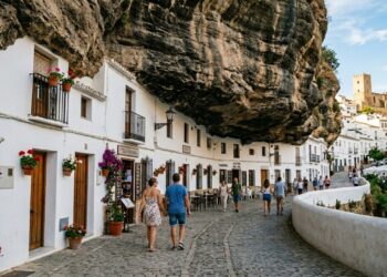 O labirinto de ruas na Espanha onde 2900 moradores vivem sob milhares de toneladas de rocha maciça