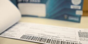 Juros do cartão de crédito acima de 400% faz brasileiro voltar ao crediário no varejo