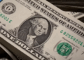 Câmbio: Dólar sobe a R$ 5,20 e fecha no maior nível em três meses