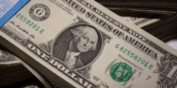 Câmbio: Dólar sobe a R$ 5,20 e fecha no maior nível em três meses