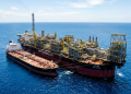 A Petrobras vai instalar 8 novos FPSOs até 2030: e cada um deles é construído como uma cidade flutuante capaz de processar 180 mil barris por dia
