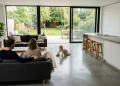 Os novos sistemas de piso radiante por geotermia ativa para climatizar sua casa de forma invisível