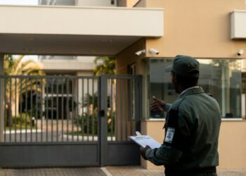 Quanto custa contratar um segurança privado por mês em 2026 e o que a lei exige de formação e reciclagem