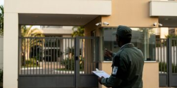Quanto custa contratar um segurança privado por mês em 2026 e o que a lei exige de formação e reciclagem