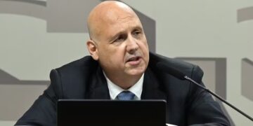 Otto Lobo inicia reformulação na CVM com demissão de superintendentes