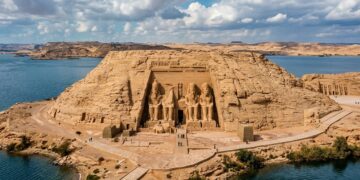 Abu Simbel foi cortado em mais de mil blocos para escapar das águas de uma represa no Egito