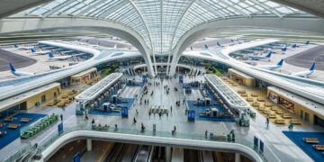 Com terminal de 700 mil m² em formato de estrela-do-mar, o aeroporto Daxing virou uma das estruturas mais ambiciosas da aviação chinesa