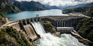 China, Brasil, Canadá, Estados Unidos e Rússia têm rios gigantes em comum e transformaram água em uma das maiores máquinas de energia do planeta