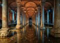 A Cisterna da Basílica transforma o subsolo de Istambul em um reservatório monumental do século VI