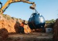 O biodigestor residencial que substitui a fossa comum exige muito mais que enterrar um tanque no quintal