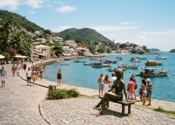 A vila de pescadores sem luz elétrica que Brigitte Bardot transformou na Saint-Tropez brasileira