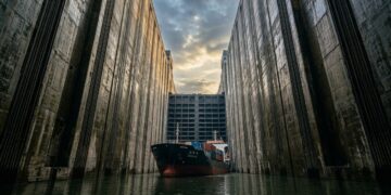 Elevador de navios na Barragem das Três Gargantas