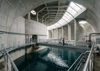 Com micro-organismos que produzem calcário e regeneram fissuras de até 0,8 mm, o concreto biológico reduz custos de manutenção em obras