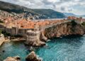 O anel de pedra de Dubrovnik que desce até o mar e protegeu uma cidade inteira no Adriático