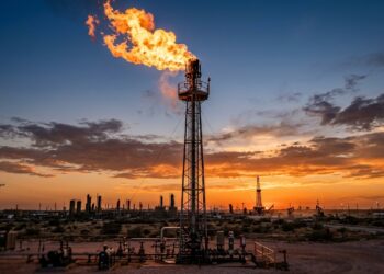 Queima de gás revela o combustível que desaparece no céu quando campos de petróleo não têm infraestrutura
