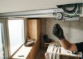 Quanto custa automatizar as cortinas da casa e abrir todos os quartos pelo celular