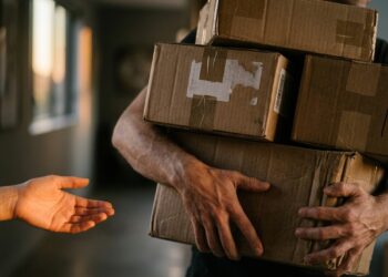 Pessoas que resolvem tudo sozinhas podem ter aprendido que pedir ajuda sempre vinha com cobrança