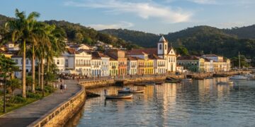 O segredo do litoral: a cidade que vira capital uma vez por ano e coleciona prêmios