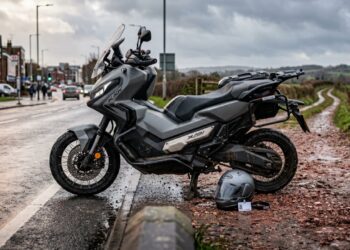 Honda X-ADV combina câmbio DCT e vocação aventureira