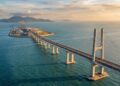 Com 55 km sobre o mar, a ponte que liga Hong Kong, Zhuhai e Macau usa túneis submarinos e ilhas artificiais para encurtar uma viagem que antes levava horas