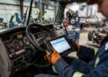 Mecânico diesel virou peça rara nas estradas, com caminhões eletrônicos, motores pesados e oficinas correndo atrás de profissionais que entendam diagnóstico moderno