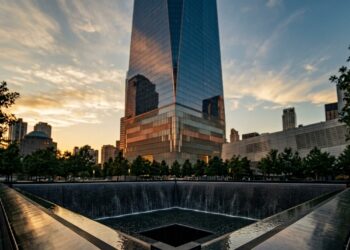 O One World Trade Center transformou 541 metros de altura em símbolo de reconstrução, memória e engenharia
