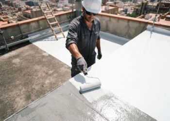 Quanto custa instalar um elevador residencial e quais adaptações escondem a parte mais cara da obra
