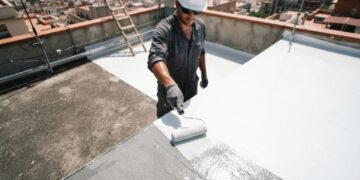 Quanto custa instalar um elevador residencial e quais adaptações escondem a parte mais cara da obra