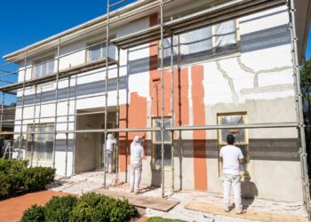 Quanto custa pintar a fachada de um sobrado em julho de 2026 com selador, textura, andaime e mão de obra