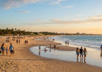 Quase 1 milhão de turistas por ano transformaram este destino na Capital do Veraneio Paraense