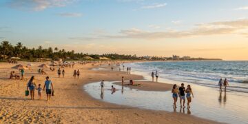 Quase 1 milhão de turistas por ano transformaram este destino na Capital do Veraneio Paraense