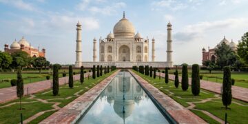 Taj Mahal transformou mármore branco, simetria e pedras lapidadas em uma obra que atravessa séculos